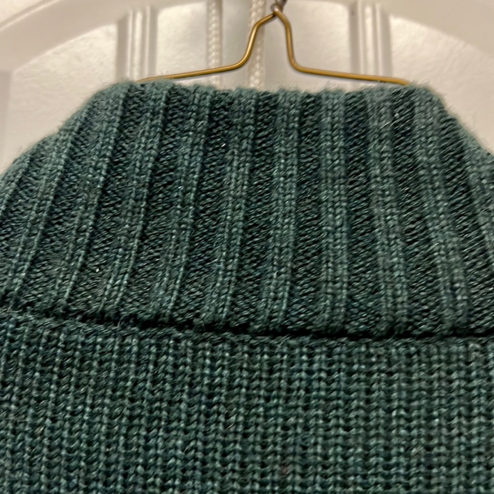 Beretta Sweater. EUC. Large. Windproof Liner. Forest Green. Very Warm in Wind. - Picture 4 of 6